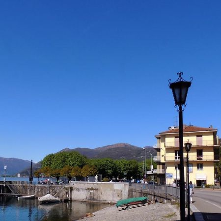 Hotel Del Pesce Luino Extérieur photo