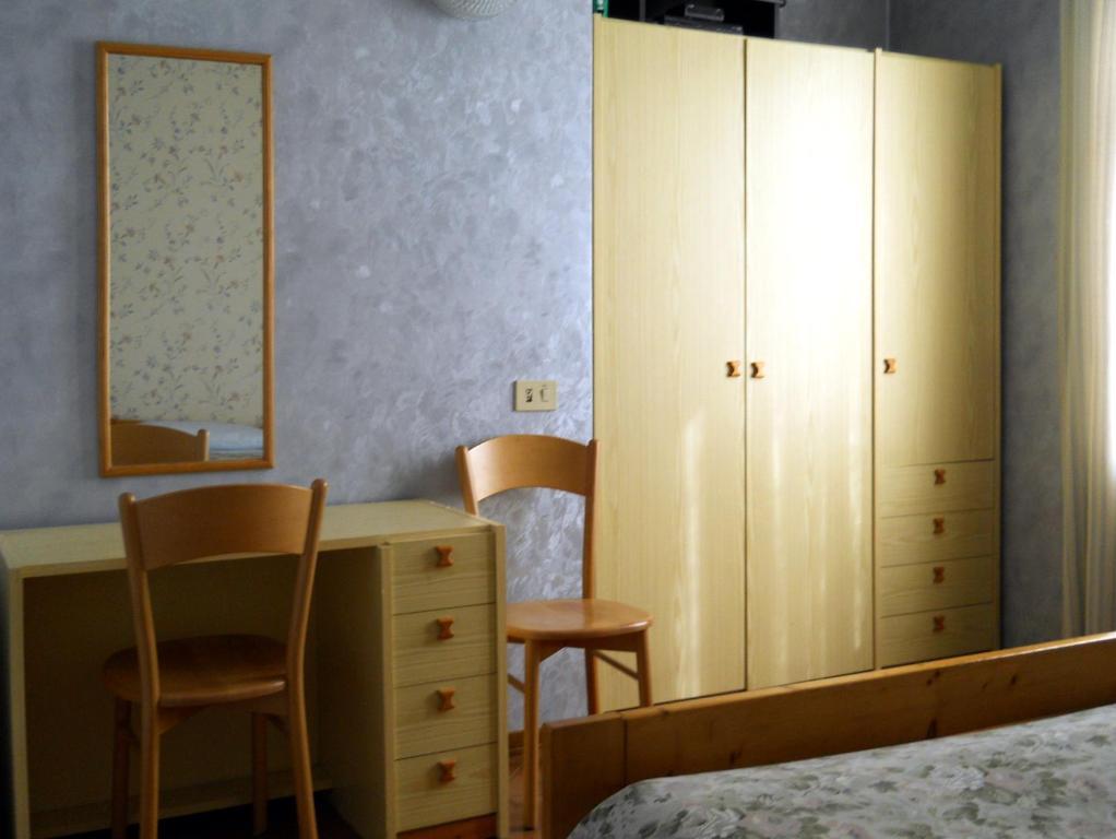 Hotel Del Pesce Luino Chambre photo