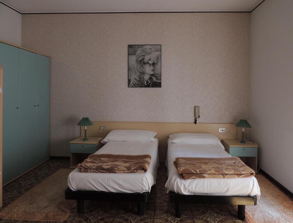 Hotel Del Pesce Luino Chambre photo