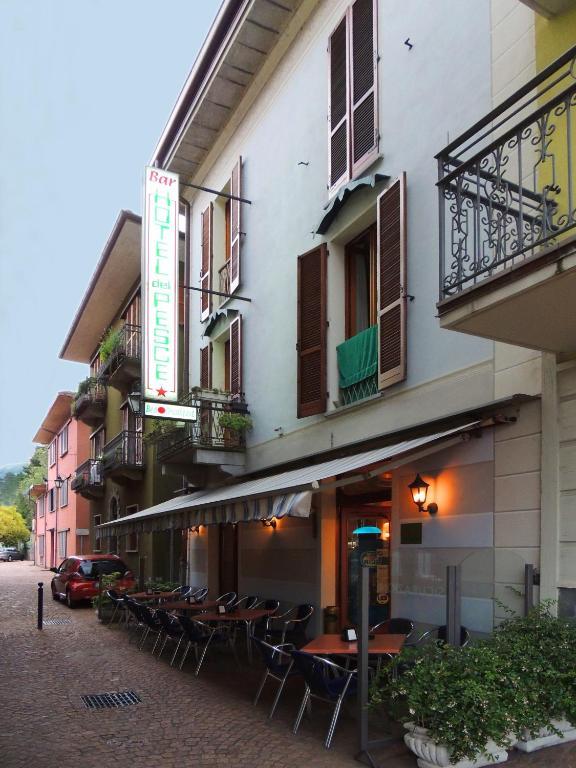 Hotel Del Pesce Luino Extérieur photo